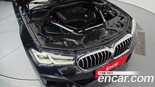 BMW 5-Series 2022 — photo 6