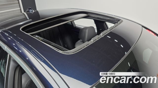 BMW 5-Series 2022 — photo 19