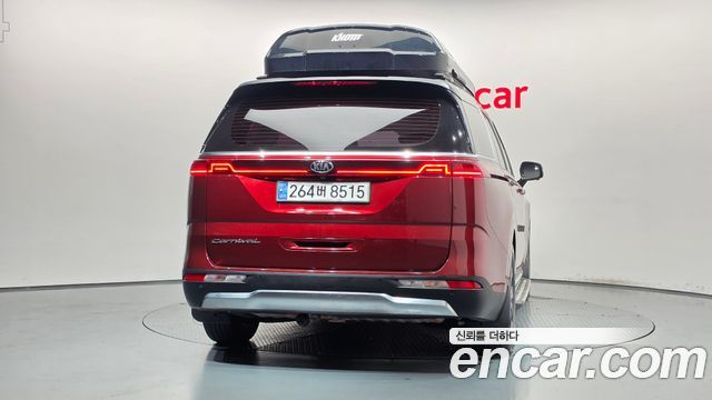 Kia Canival 2021 — photo 4