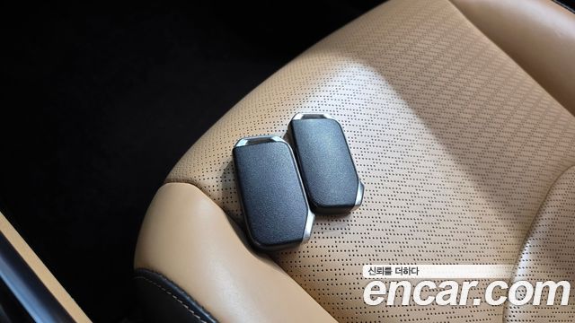 Kia Canival 2021 — photo 21