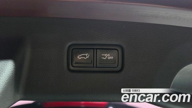 Kia Canival 2021 — photo 23