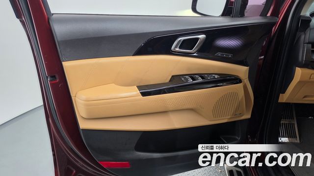 Kia Canival 2021 — photo 15
