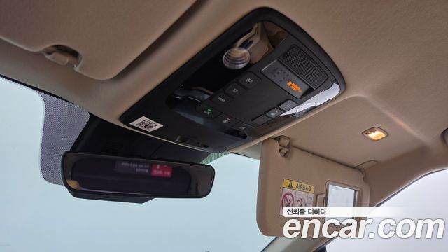 Kia Canival 2021 — photo 28