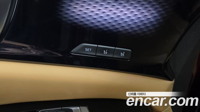 Kia Canival 2021 — photo 32