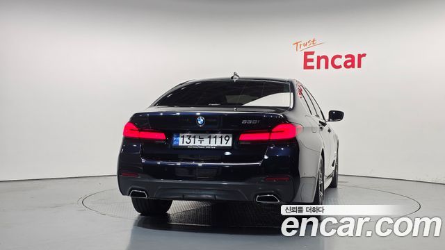 BMW 5-Series 2023 — photo 4