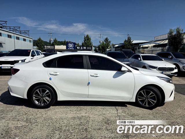 Kia K3 2022 — photo 4