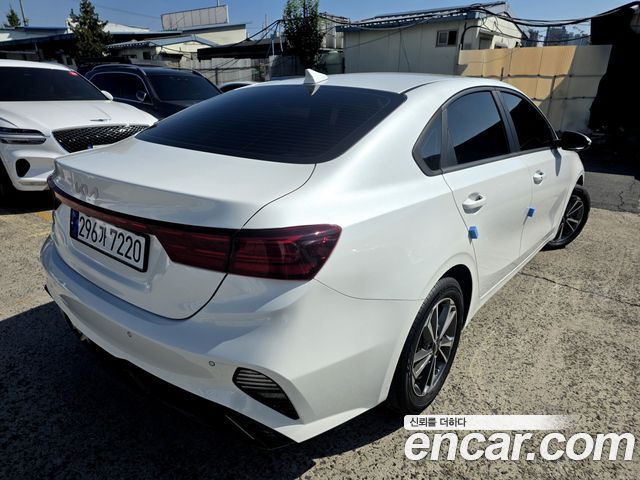 Kia K3 2022 — photo 8