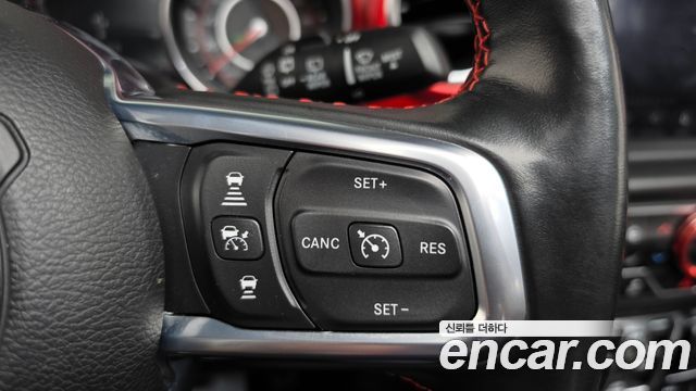 Jeep Wrangler 2020 — photo 22