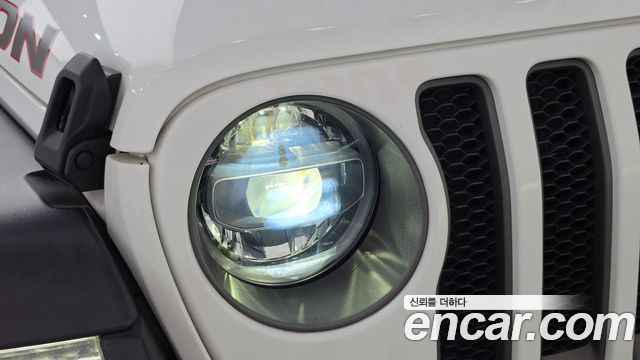 Jeep Wrangler 2020 — photo 8