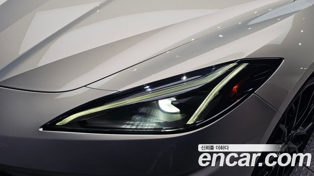 Chevrolet Corvette 2023 — photo 8