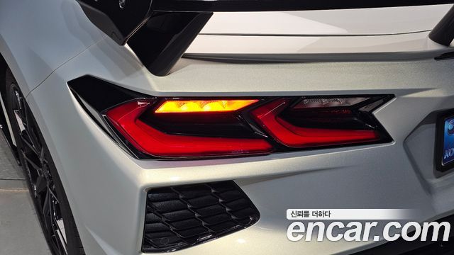 Chevrolet Corvette 2023 — photo 9