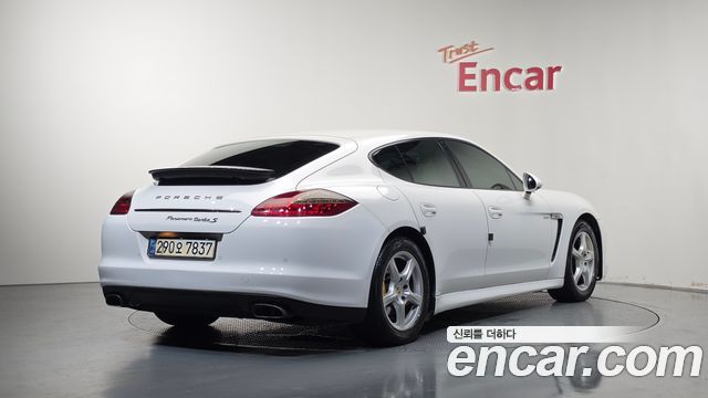 Porsche Panamera 2012 — photo 2