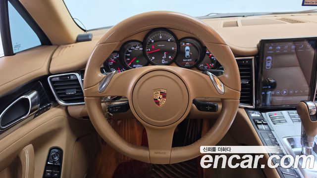 Porsche Panamera 2012 — photo 13