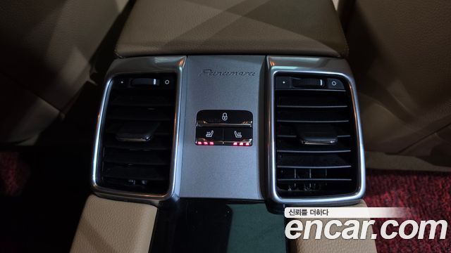 Porsche Panamera 2012 — photo 18