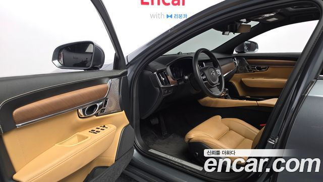 Volvo S90 2017 — photo 13