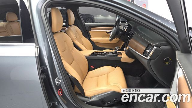 Volvo S90 2017 — photo 17
