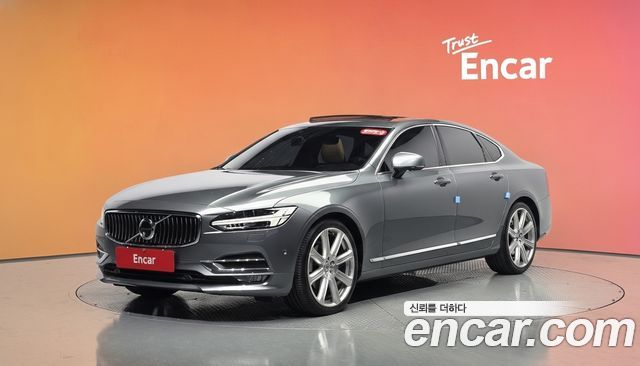 Volvo S90 2017 — photo 1