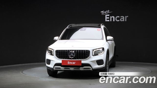 Mercedes-Benz GLB-Class 2021 — photo 3