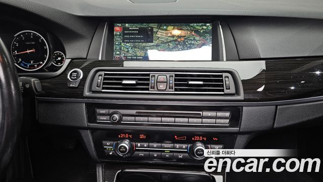 BMW 5-Series 2014 — photo 14