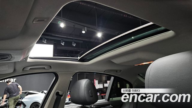 BMW 5-Series 2014 — photo 19