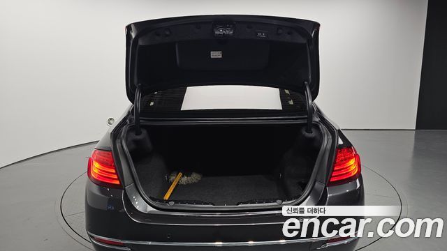 BMW 5-Series 2014 — photo 20
