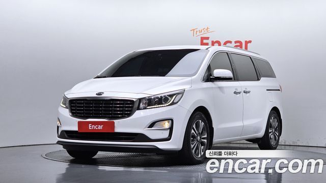 Kia Canival 2019 — photo 1