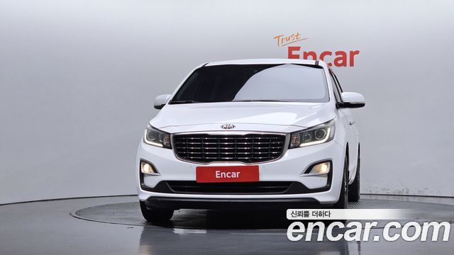 Kia Canival 2019 — photo 3