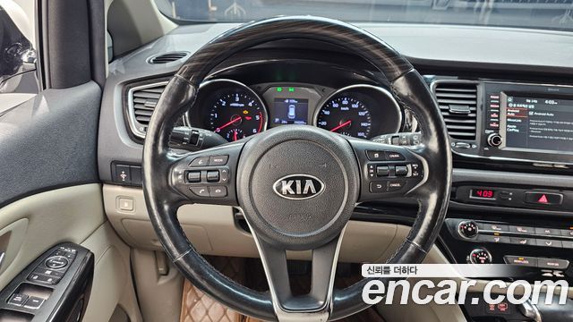 Kia Canival 2019 — photo 13