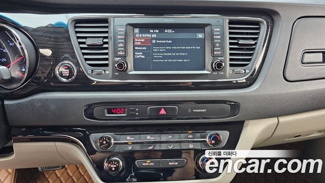 Kia Canival 2019 — photo 14