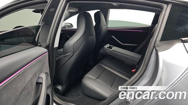 Tesla Model 3 2026 — photo 17