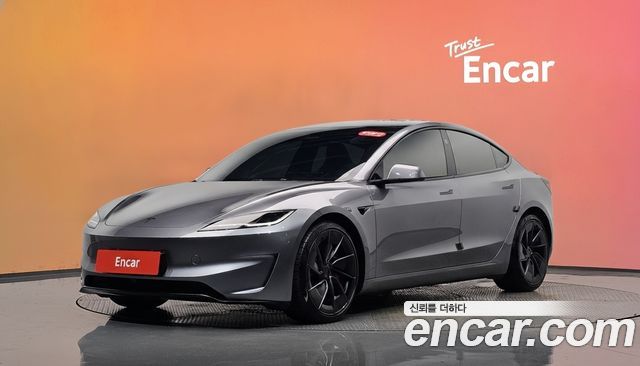 Tesla Model 3 2026 — photo 1