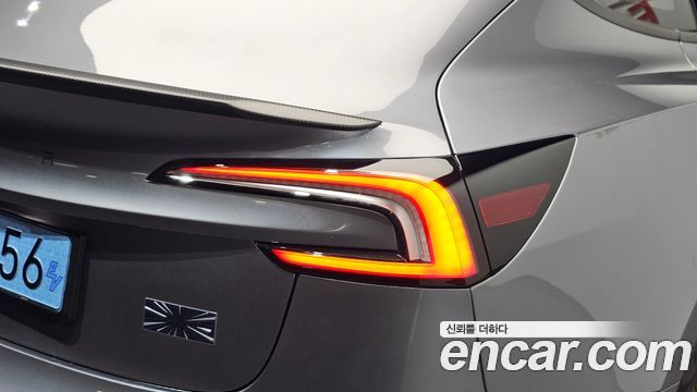 Tesla Model 3 2026 — photo 9