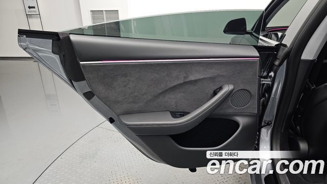 Tesla Model 3 2026 — photo 15