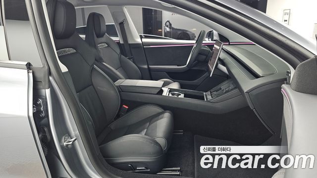 Tesla Model 3 2026 — photo 16