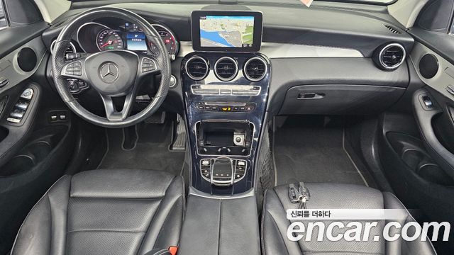 Mercedes-Benz GLC-Class 2019 — photo 10