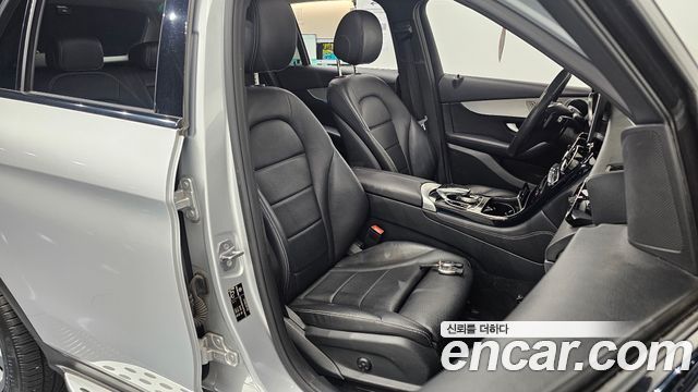 Mercedes-Benz GLC-Class 2019 — photo 18