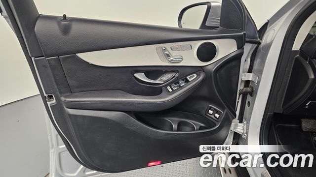 Mercedes-Benz GLC-Class 2019 — photo 14
