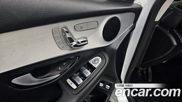 Mercedes-Benz GLC-Class 2019 — photo 27
