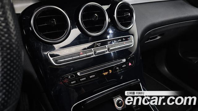 Mercedes-Benz GLC-Class 2019 — photo 31