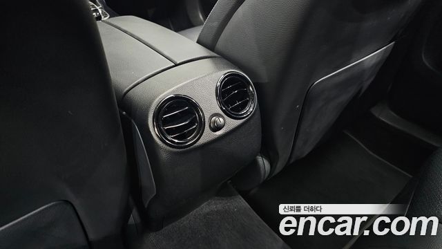 Mercedes-Benz GLC-Class 2019 — photo 35