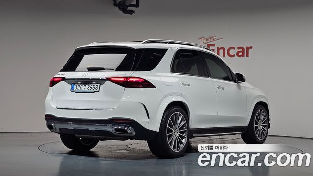 Mercedes-Benz GLE-Class 2024 — photo 2