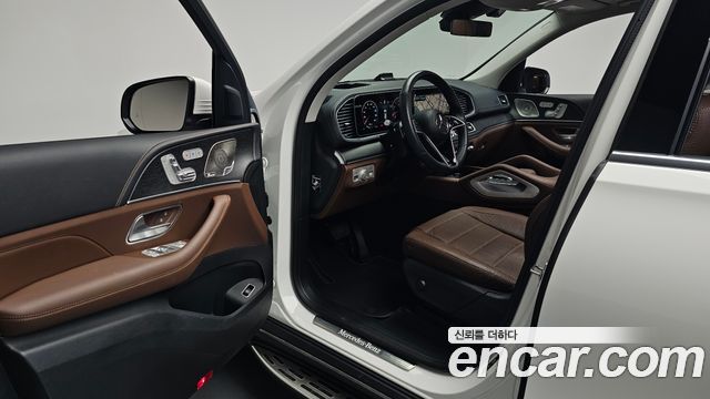 Mercedes-Benz GLE-Class 2024 — photo 13