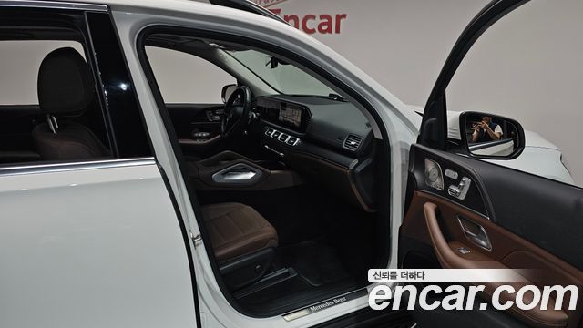 Mercedes-Benz GLE-Class 2024 — photo 17
