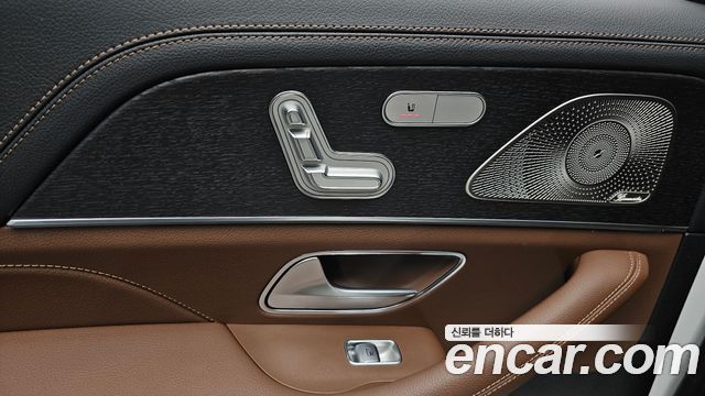 Mercedes-Benz GLE-Class 2024 — photo 25