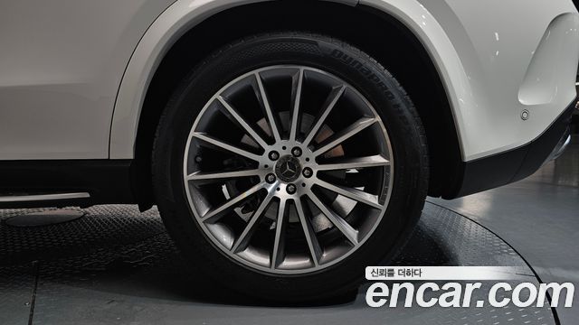Mercedes-Benz GLE-Class 2024 — photo 7