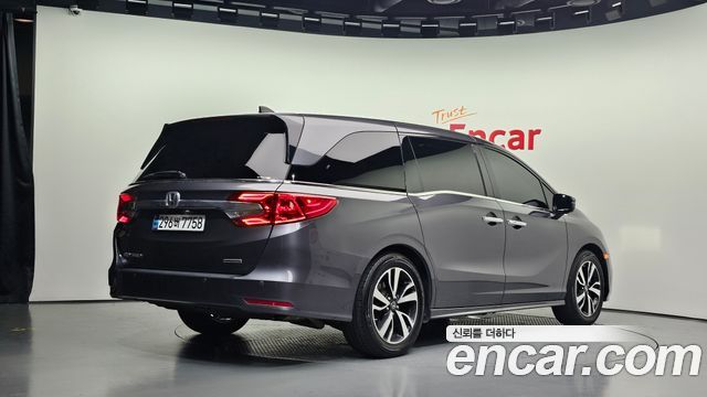 Honda Odyssey 2019 — photo 2