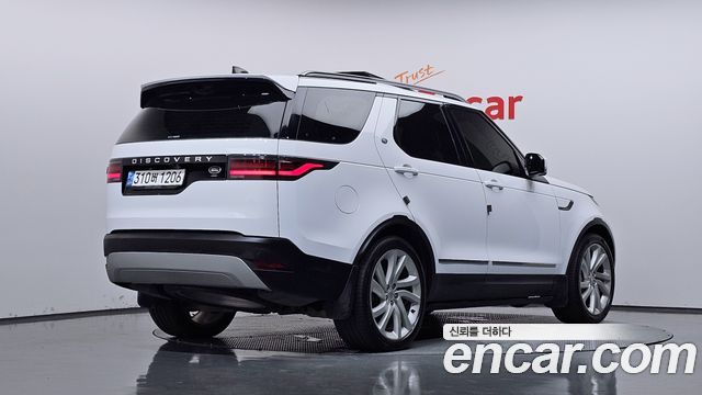 Land Rover Discovery 2022 — photo 2