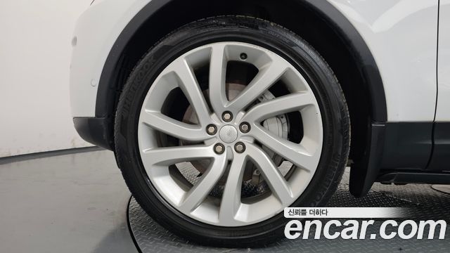 Land Rover Discovery 2022 — photo 5