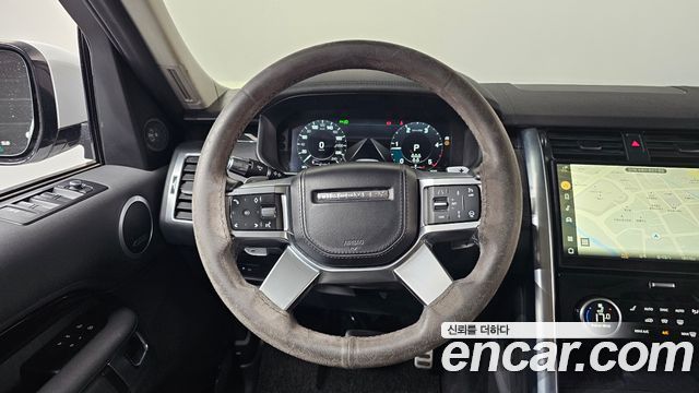 Land Rover Discovery 2022 — photo 13