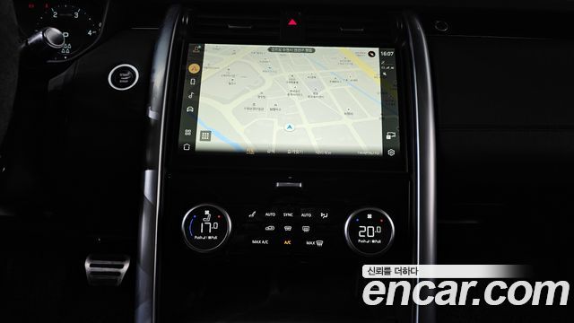 Land Rover Discovery 2022 — photo 14